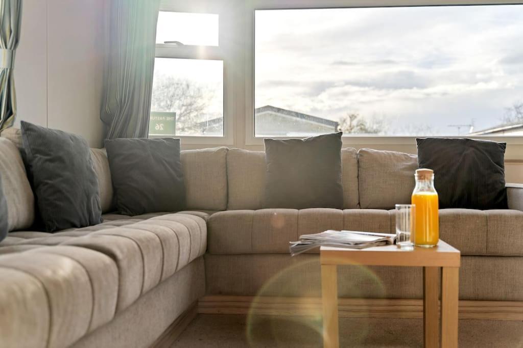 Tattershall Lakes: Sally'S Superior Stay Exteriér fotografie