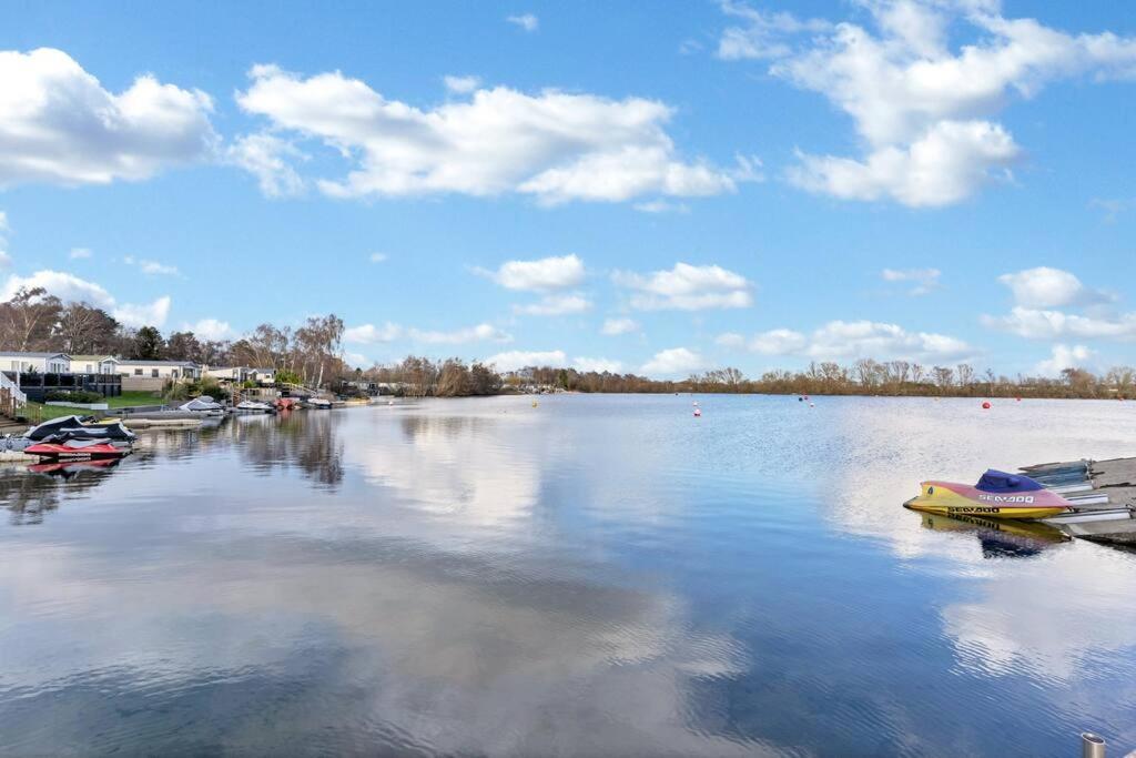 Tattershall Lakes: Sally'S Superior Stay Exteriér fotografie